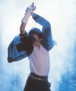 专家出庭:杰克逊因莫里混合药物致命